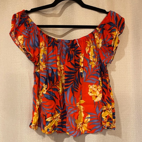 Flowy Floral Off-the-shoulder Top - Picture 1 of 3